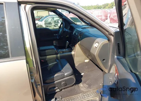 2005 Ford F-150 Lariat/Xlt from USA, damaged, VIN 1FTPW12535KD94536